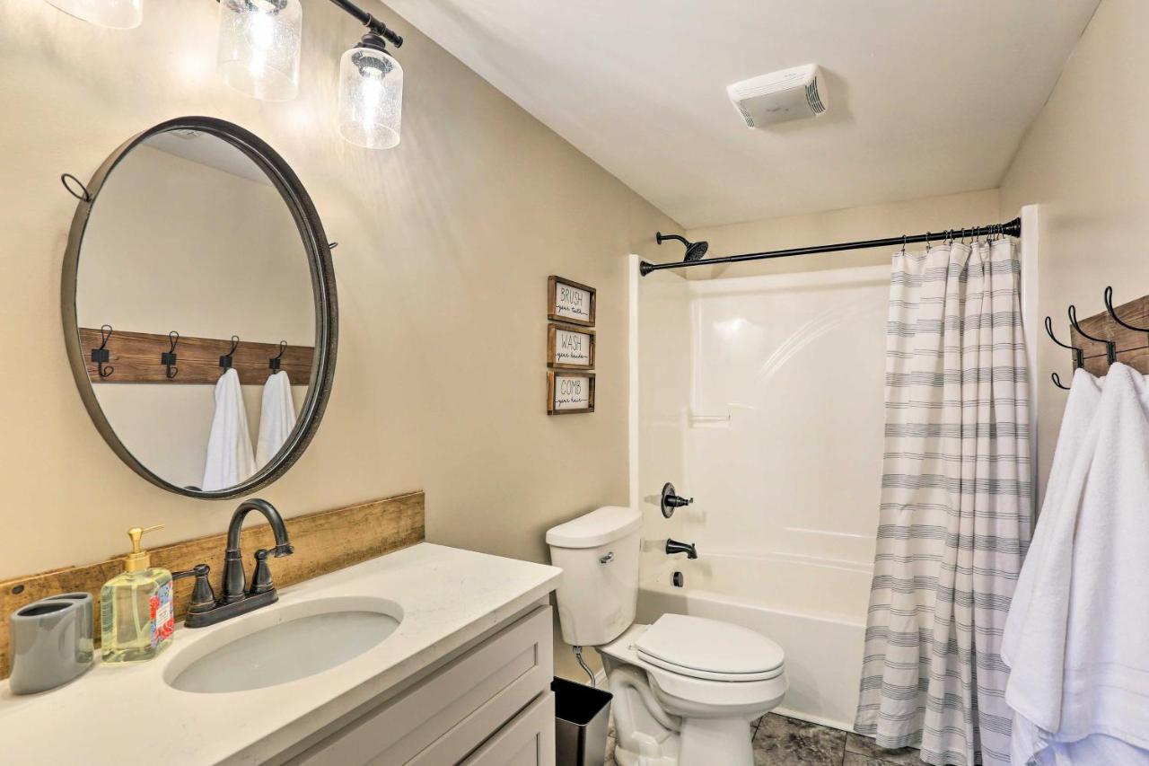 Chic Williamstown Retreat With Pool And Hot Tub! Villa Eksteriør bilde