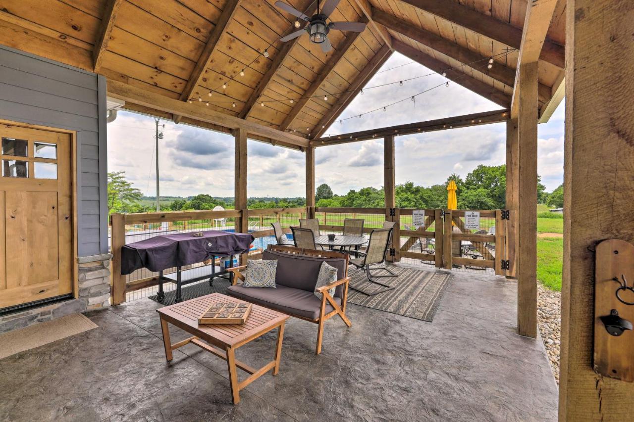 Chic Williamstown Retreat With Pool And Hot Tub! Villa Eksteriør bilde