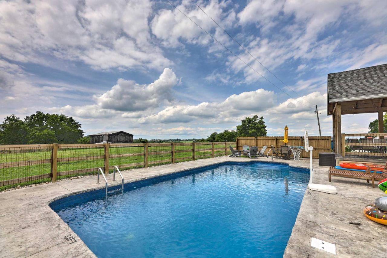 Chic Williamstown Retreat With Pool And Hot Tub! Villa Eksteriør bilde
